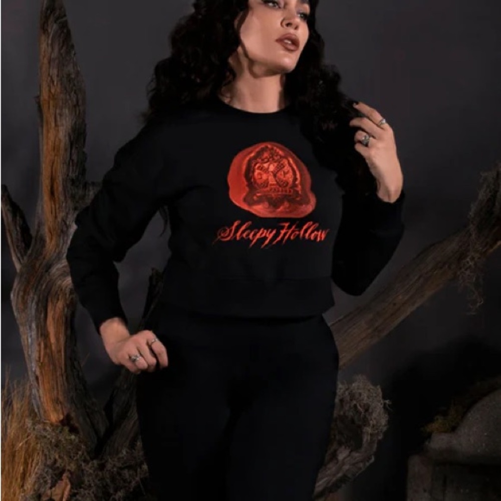 La Femme En Noir sleepy hollow sweatshirt